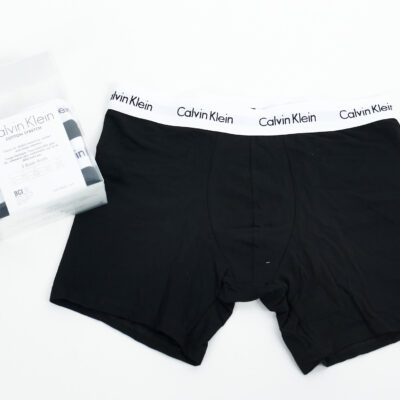 Calvin Klein apatiniai, vyriški bokseriai, apatiniai drabužiai vyrams, apatiniai internetu, vyriškas trikotažas, firminiai rūbai vyrams, išparduotuvė, didmeninė prekyba, pigūs rūbai, drabužiai, stock clothes wholesale, outlet