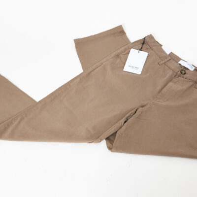 Selected marškiniai vyrams kelnės vyrams džinsai vyrams šortai vyrams kostiumai vyrams megztiniai striukės vyrams drabužiai vyrams firminiai rūbai išparduotuvė didmeninė prekyba pigūs rūbai drabužiai stock clothes wholesale outlet